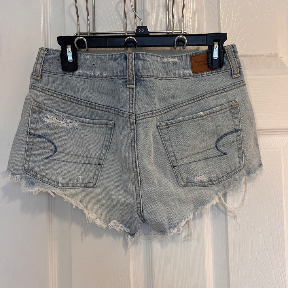 American‎ Eagle Outfitters Y2K Distressed Light Wash Jean Shorts - Picture 2 of 7